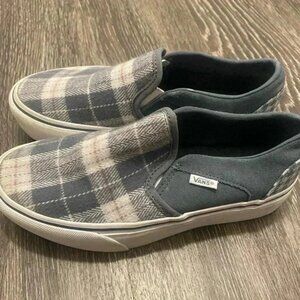 Plaid platform slip on Asher Vans . Size 6